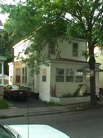 75 Elder St, Schenectady, NY 12304 photo 2
