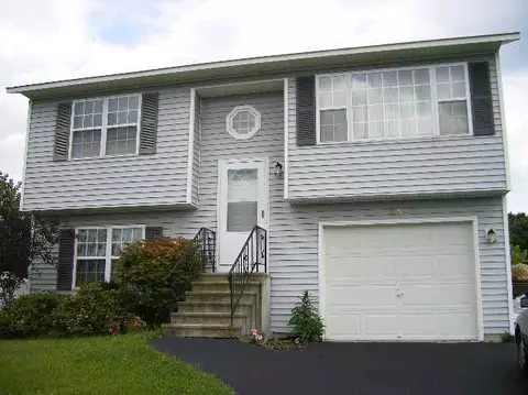 32 Trinity Pl, Selkirk, NY 12158 photo 1