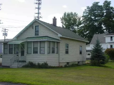 7 Fenwick Ave, Schenectady, NY 12304 photo 2