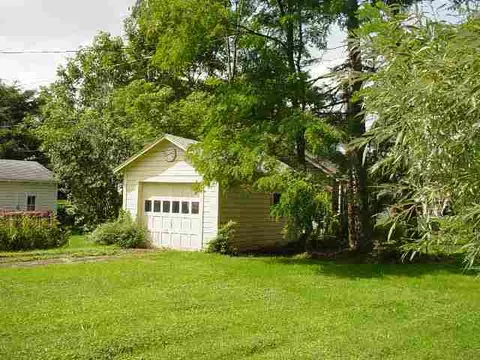1365 Keyes Ave, Schenectady, NY 12309 photo 2
