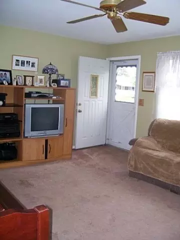 2 Adare Rd, Troy, NY 12180 photo 12