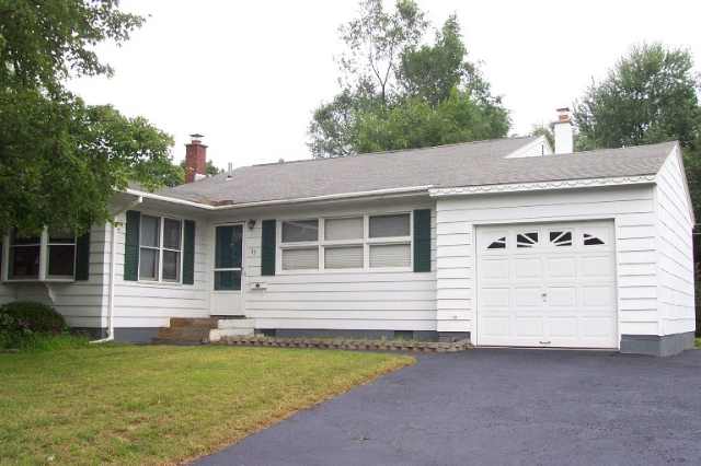 35 Red Fox Dr, Albany, NY 12205 photo 1