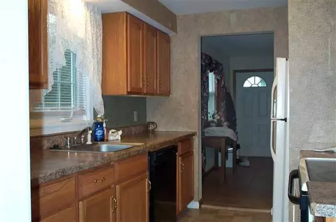 37 Harrison Ave, Delmar, NY 12054 photo 2