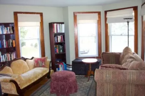 2828 Coniston Rd, Schenectady, NY 12304 photo 5