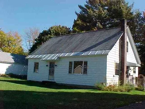 28 Beech St, Corinth, NY 12822 photo 1