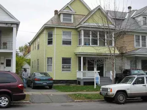 605 Mcclellan St, Schenectady, NY 12304 photo 1