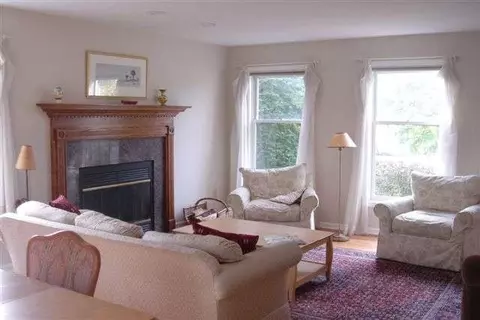 10 Cayuga Ct, Slingerlands, NY 12159 photo 3