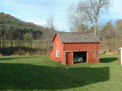 34 Greenfield Rd, Hampton, NY 12837 photo 8