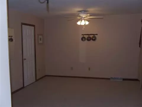 4 Deer Run Dr, Ballston Spa, NY 12020 photo 8