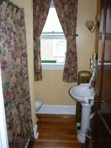 809 Hampton Ave, Schenectady, NY 12309 photo 11