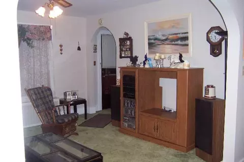 2217 Concord St, Schenectady, NY 12306 photo 3