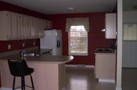 21 Breckenridge Dr, Johnstown, NY 12095 photo 2