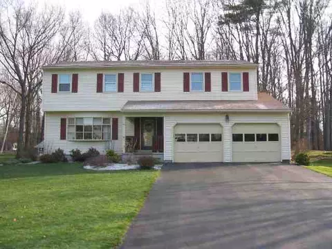 39 Carstead Dr, Slingerlands, NY 12159 photo 1