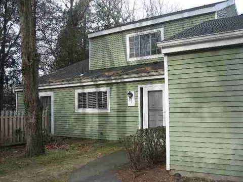 35 Leaf Rd, Delmar, NY 12054 photo 2