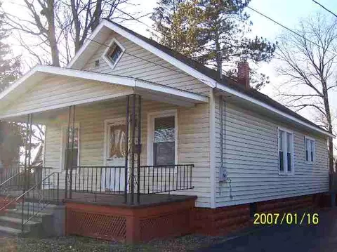 3 Cromer Ave, Schenectady, NY 12304 photo 2