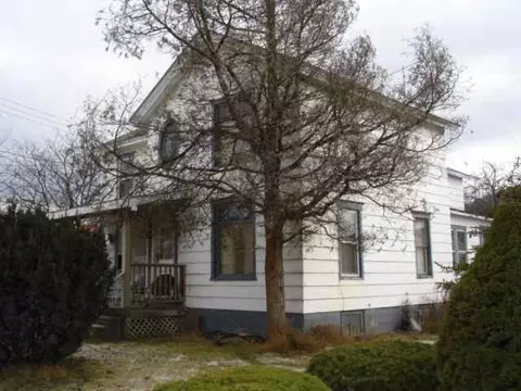 692 E Main St, Cobleskill, NY 12043 photo 2