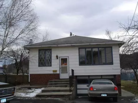 692 E Main St, Cobleskill, NY 12043 photo 3