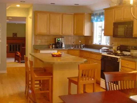 495 Haskell Pl, Delmar, NY 12054 photo 2