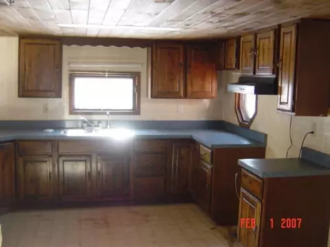 350 Brand Rd, Sprakers, NY 12166 photo 3
