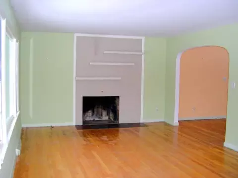 4 Bartlett Ln, Delmar, NY 12054 photo 3