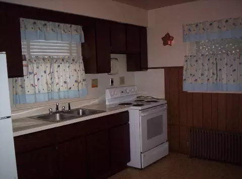 405 Eleventh St, Schenectady, NY 12306 photo 2