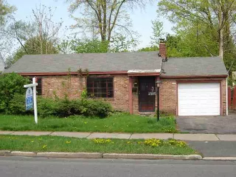 1131 Mcclellan St, Schenectady, NY 12304 photo 1