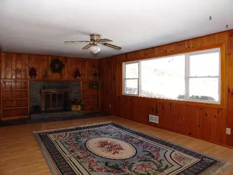 7 Drott Dr, Glenville, NY 12302 photo 5