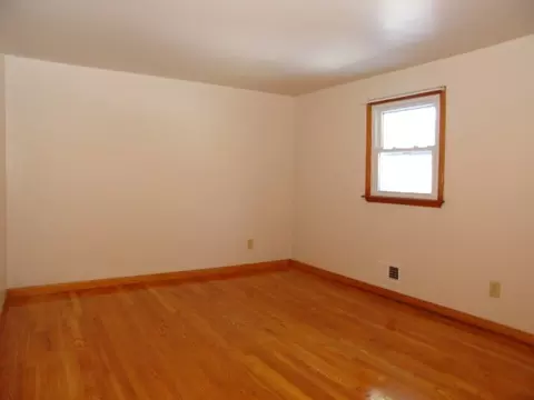 7 Drott Dr, Glenville, NY 12302 photo 7