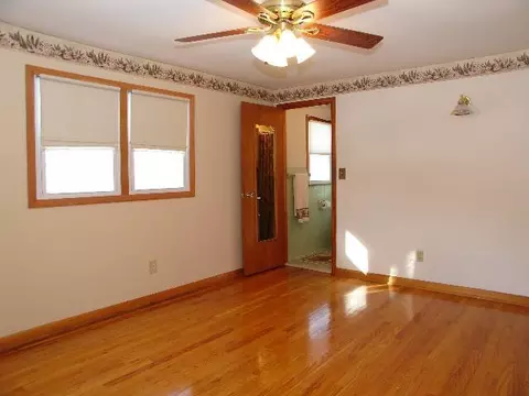 7 Drott Dr, Glenville, NY 12302 photo 6
