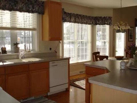 6 Danforth Rd, Halfmoon, NY 12118 photo 3