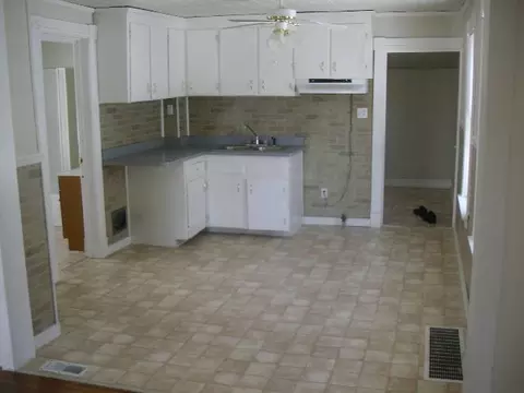1029 Davis Ter, Schenectady, NY 12303 photo 3