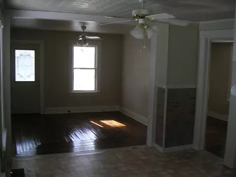 1029 Davis Ter, Schenectady, NY 12303 photo 2