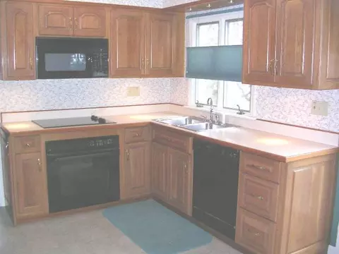 3 Laury Ln, Glenville, NY 12302 photo 2