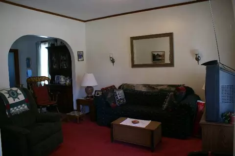 31 Marshall Ave, Schenectady, NY 12304 photo 2