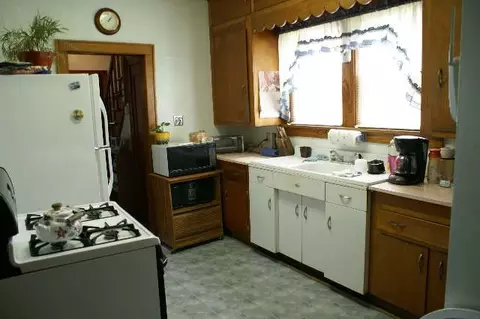 31 Marshall Ave, Schenectady, NY 12304 photo 4