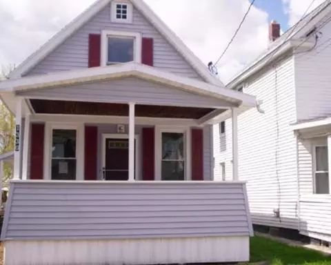 1330 Wing Ave, Schenectady, NY 12303 photo 2
