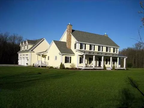 110 Saddlebrook Ln, Schenectady, NY 12302 photo 1
