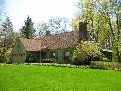 65 Lyons Ave, Delmar, NY 12054 photo 2