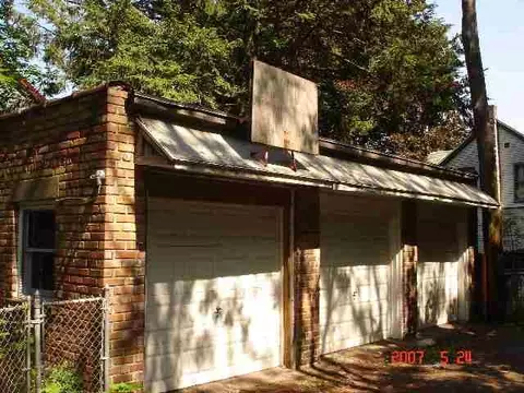 906 Third Ave, Troy, NY 12182 photo 8