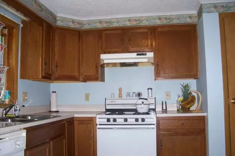 16 Primrose Ln, Argyle, NY 12809 photo 3