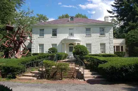 1031 Ardsley Rd, Schenectady, NY 12308 photo 1