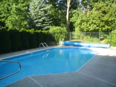57 Hancock Dr, Glenmont, NY 12077 photo 11