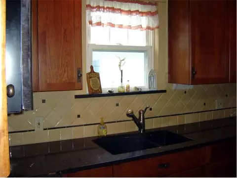 746 Decamp Ave, Schenectady, NY 12309 photo 3
