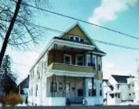 902 Beaver St, Schenectady, NY 12308 photo 1