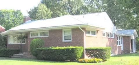 19 Collins Pl, Albany, NY 12208 photo 4