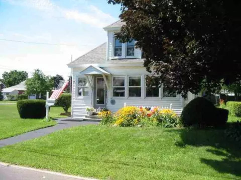 2443 Barton Ave, Schenectady, NY 12306 photo 1