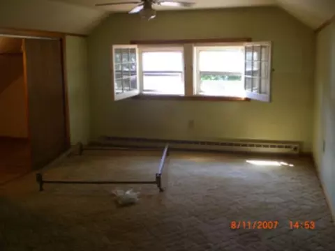 1096 Keyes Ave, Schenectady, NY 12305 photo 5