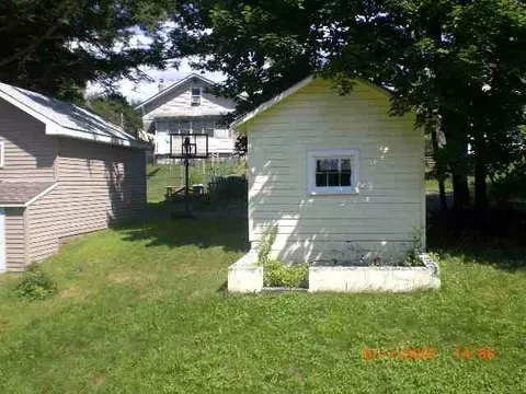 1096 Keyes Ave, Schenectady, NY 12305 photo 2