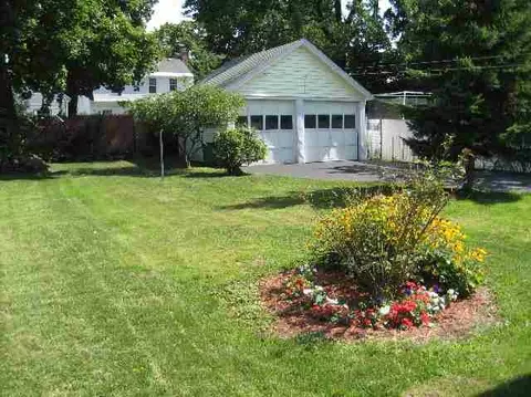 1154 Phoenix Ave, Schenectady, NY 12308 photo 12