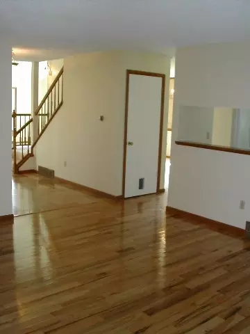 516 Covington Pl, Slingerlands, NY 12159 photo 3
